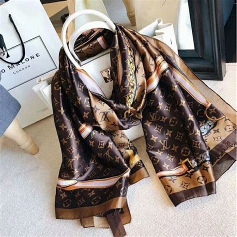 curea louis vuitton dama|Scarves for Women Luxury Collection .